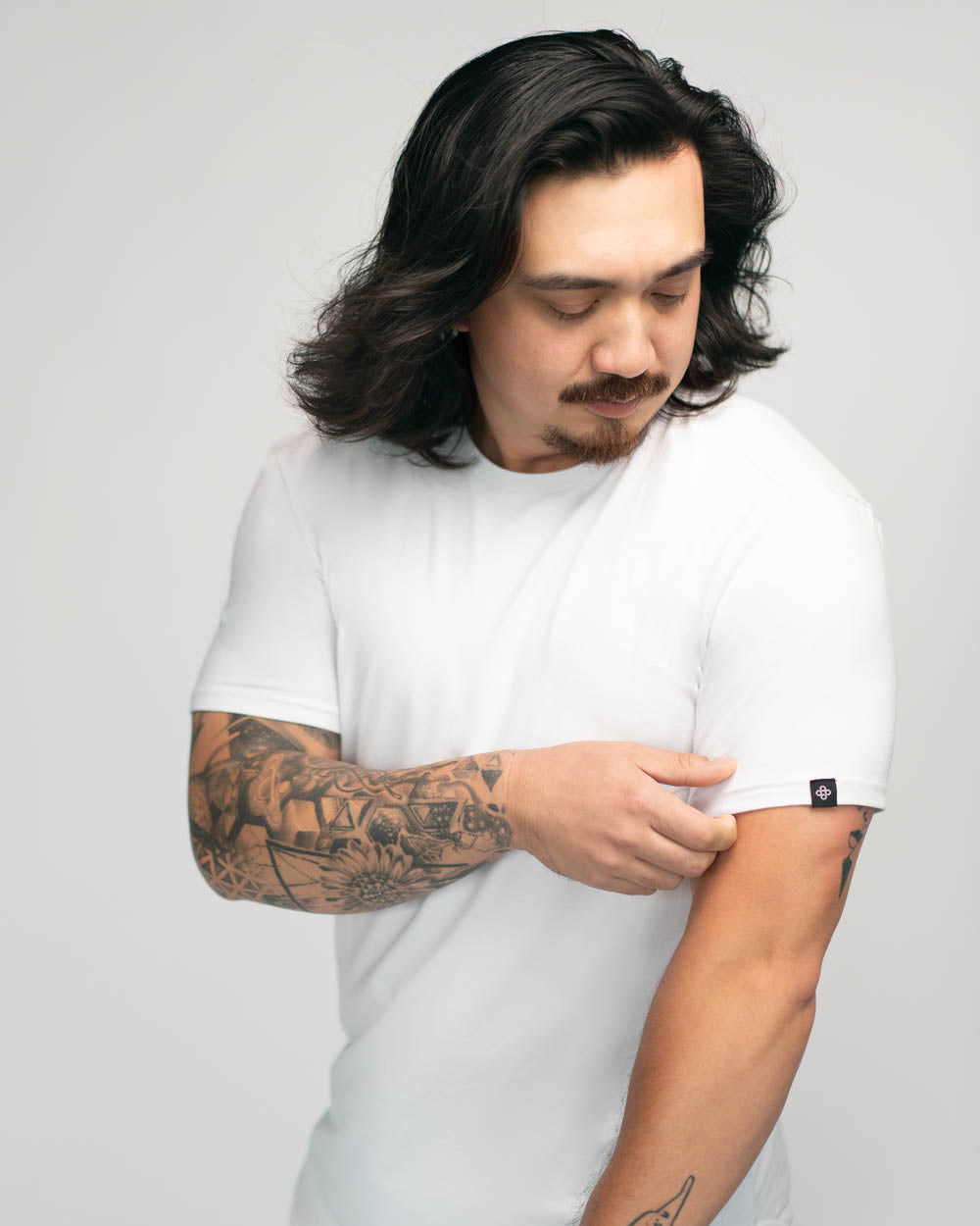 aura arc white sleeve men's clothing t-shirts